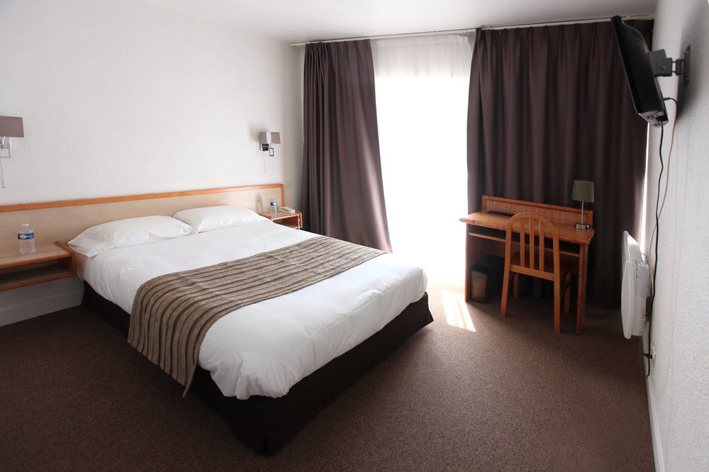 Hotel La Buissonnière à Corbigny Extérieur photo