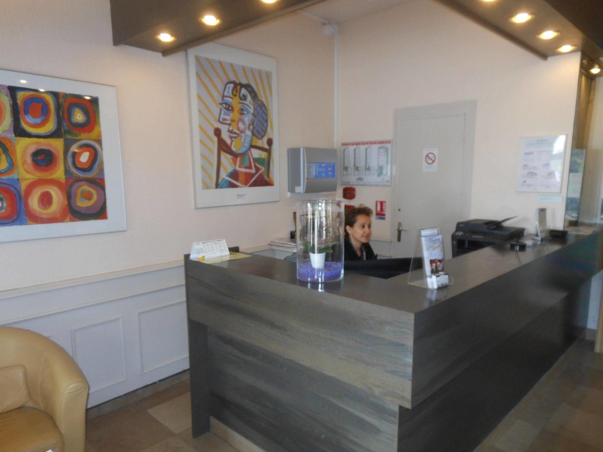 Hotel La Buissonnière à Corbigny Extérieur photo